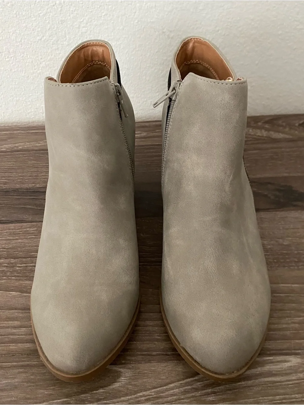 Report Womens Corra Ankle Bootie Gray Faux Leather Casual Block Heels Size 9